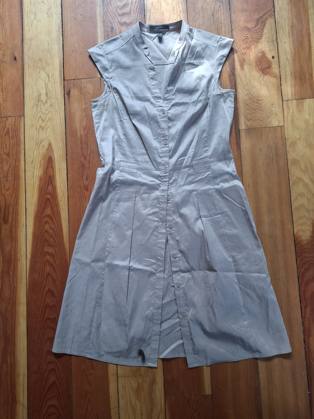 Spirit Light Gray Cap-Sleeve Shirt Dress